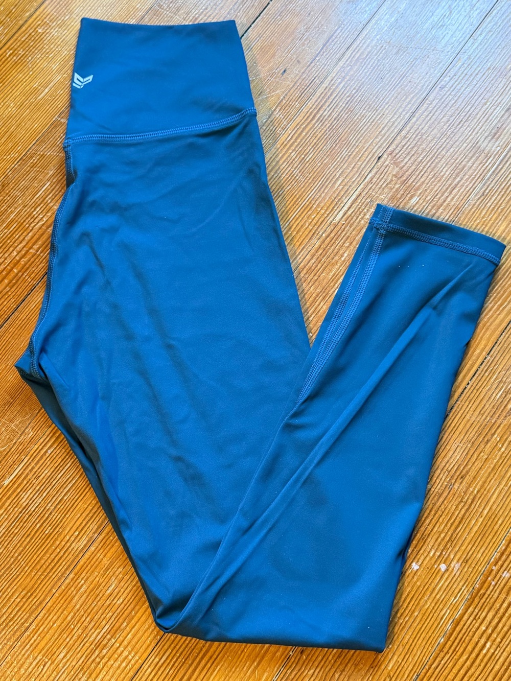 SP Athletic Ocean Blue Crossover Leggings - Medium